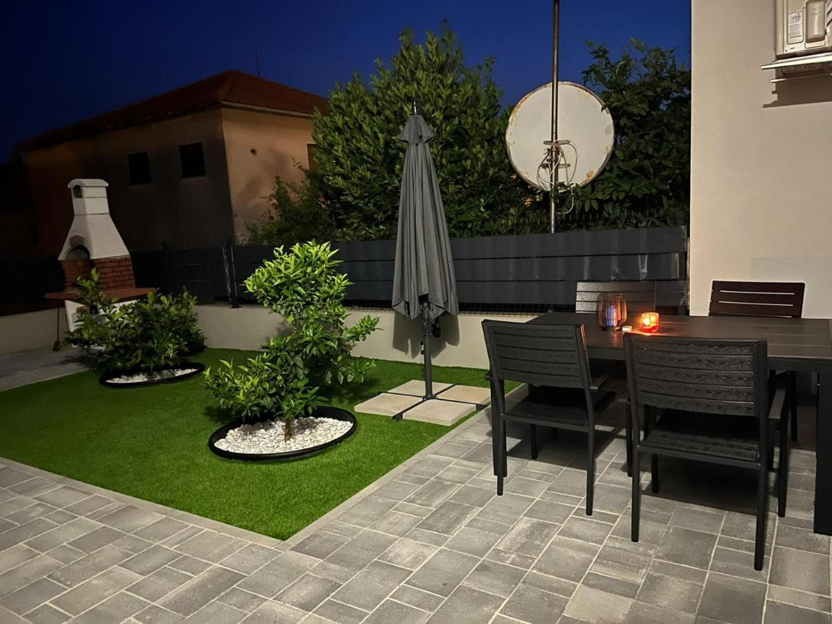 Apartamento Ante'S Split Exterior foto